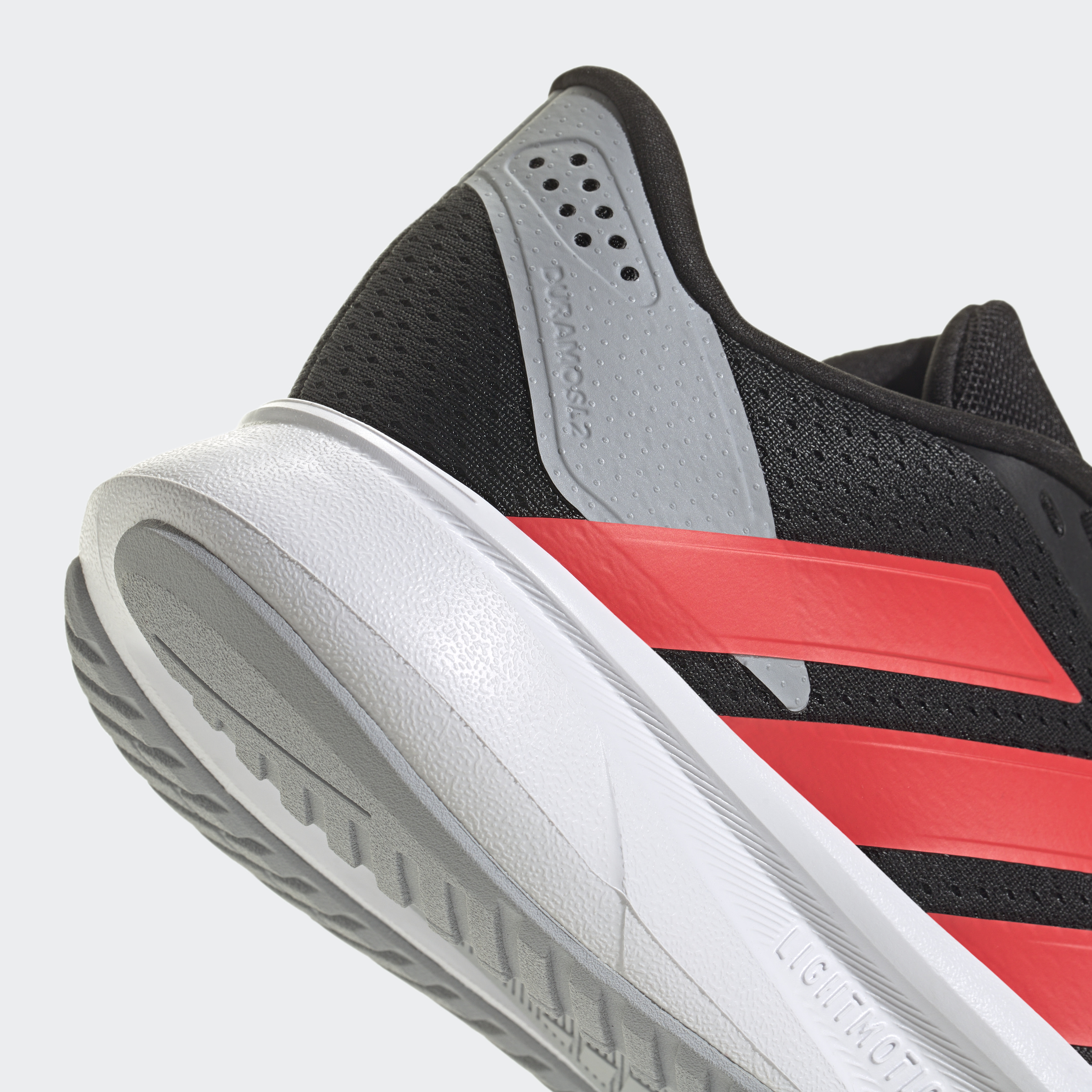 IH3595_8_FOOTWEAR_Photography_Detail View 1_grey
