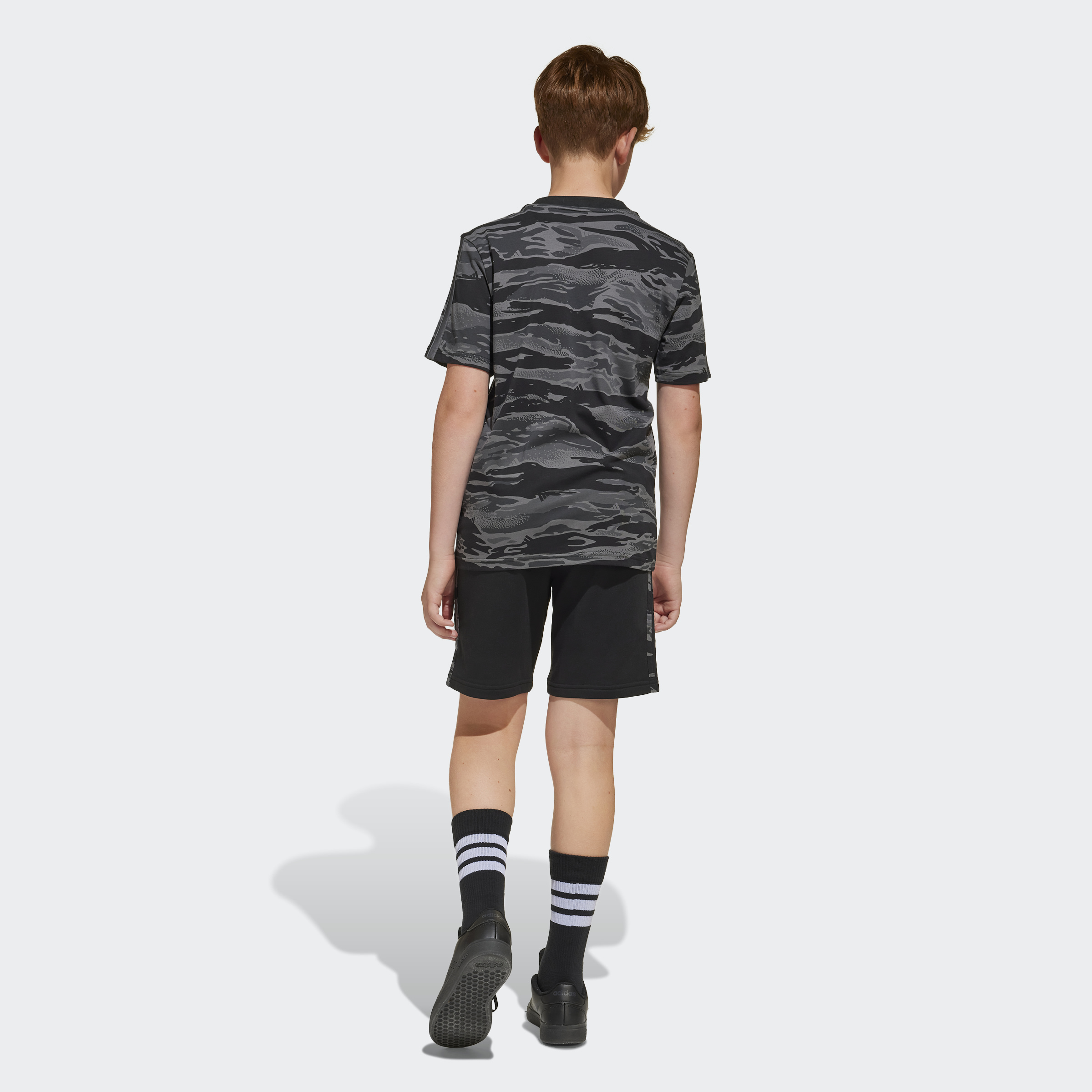 JC7498_4_APPAREL_On Model_Back View_grey